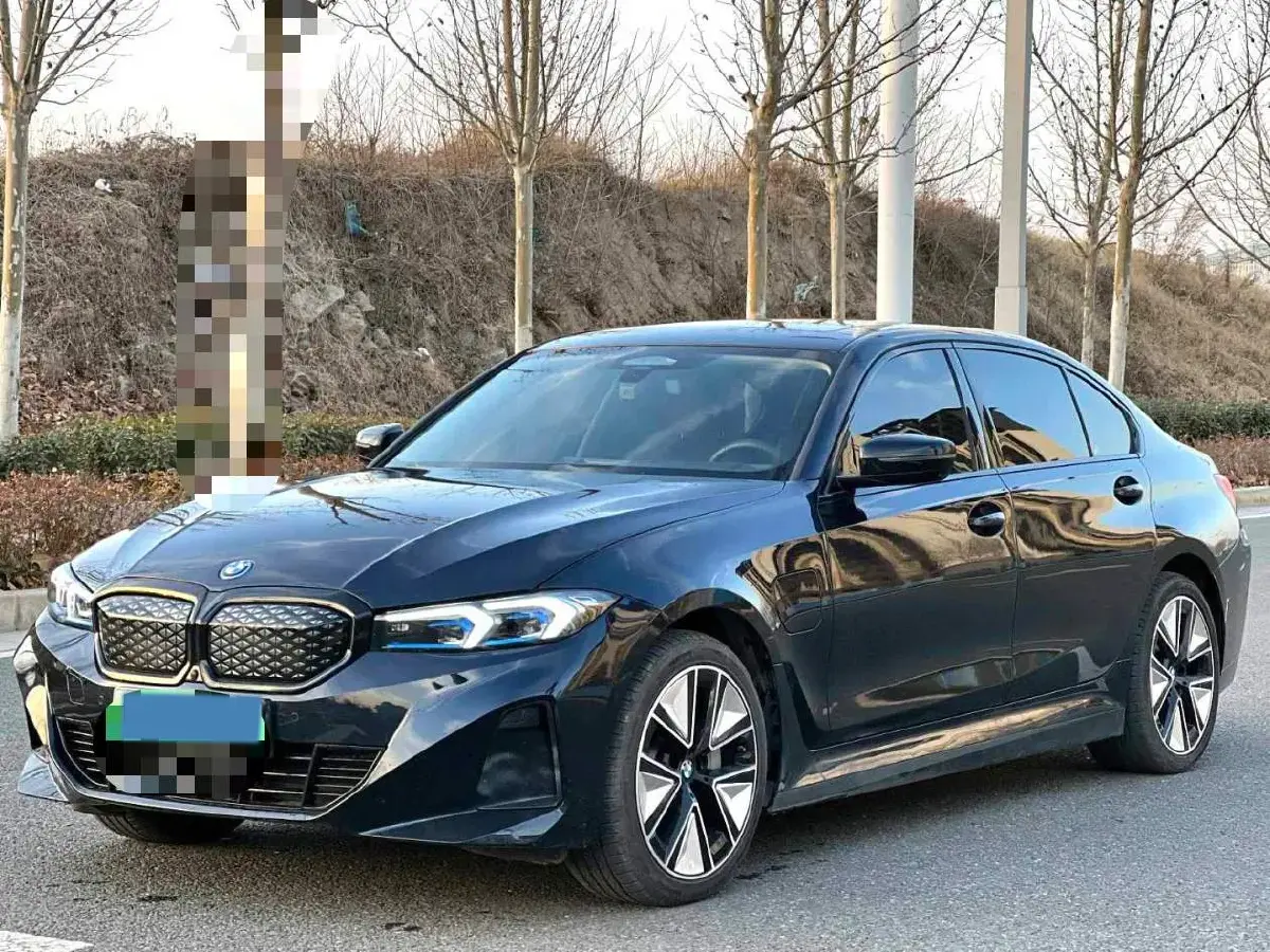 2025 BMW i3 BEV 79.05KWH