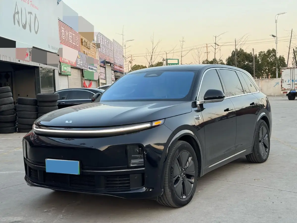 2024 MG Cyberster BEV 64KWH