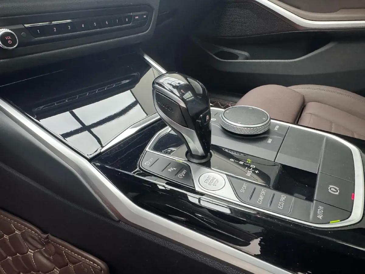 2020 BMW 3 Series 2.0T 156HP L4 8AT,autocango,china used car exporter,china ev exporter,chinese used car exporter,chinese used ev exporter