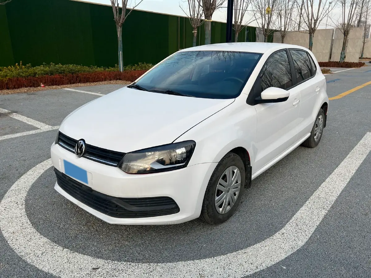 2016 Volkswagen Polo 1.4L 90HP L4 5MT