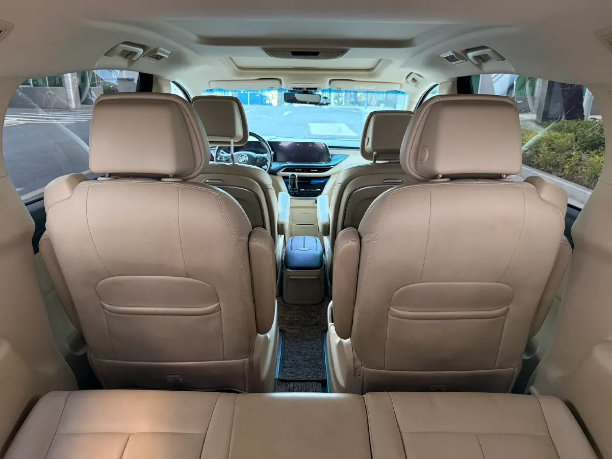 2022 Buick GL8 2.0T 237HP L4 9AT,autocango,china used car exporter,china ev exporter,chinese used car exporter,chinese used ev exporter