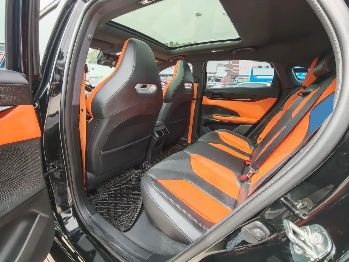 2022 ChangAn UNI-V 1.5T 188HP L4 7DCT,autocango,china used car exporter,china ev exporter,chinese used car exporter,chinese used ev exporter