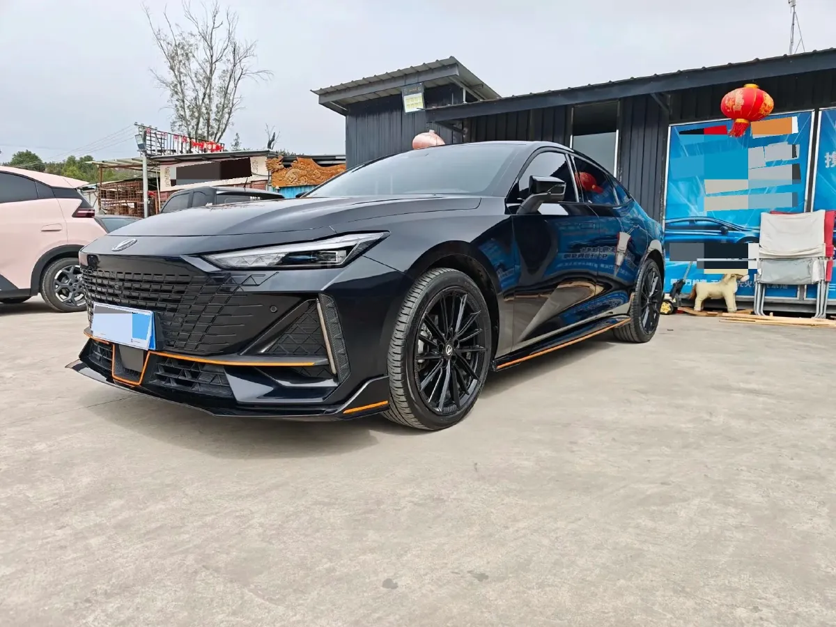 2022 ChangAn UNI-V 1.5T 188HP L4 7DCT,autocango,china used car exporter,china ev exporter,chinese used car exporter,chinese used ev exporter