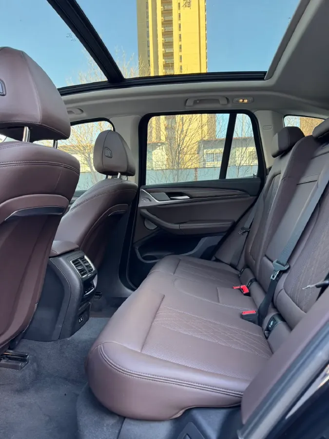 2022 BMW X3 2.0T 252HP L4 8AT,autocango,china used car exporter,china ev exporter,chinese used car exporter,chinese used ev exporter