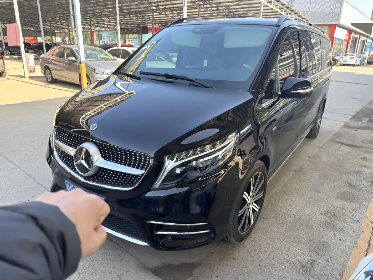 2022 Mercedes-Benz V Class 2.0T 211HP L4 9AT