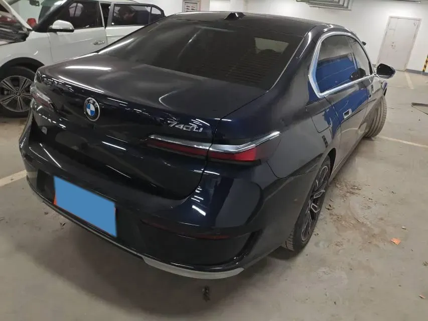 2023 BMW 7 Series 3.0T 272HP L6 8AT,autocango,china used car exporter,china ev exporter,chinese used car exporter,chinese used ev exporter