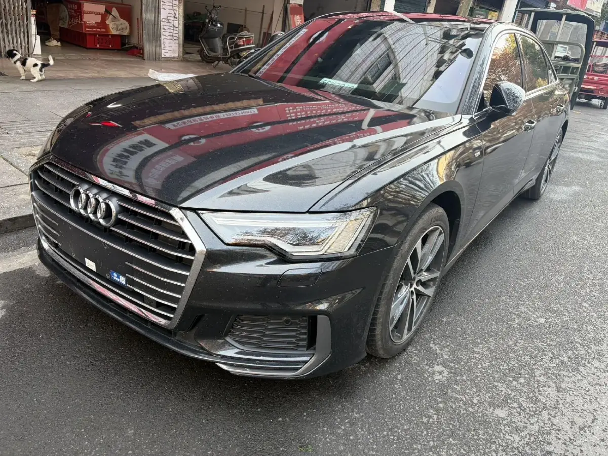 2022 Audi A6L 2.0T 190HP L4 7DCT