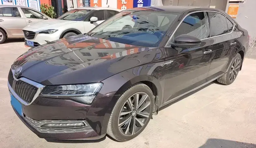 2019 Skoda Superb 2.0T 186HP L4 7DCT