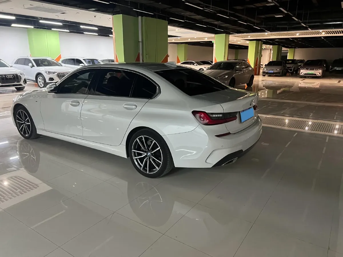 2021 BMW 3 Series 2.0T 156HP L4 8AT,autocango,china used car exporter,china ev exporter,chinese used car exporter,chinese used ev exporter