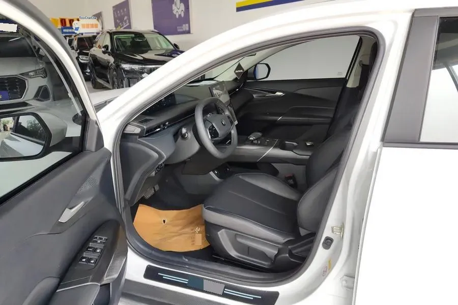 2023 ChangAn Lamore 1.5T 170HP L4 7DCT,autocango,china used car exporter,china ev exporter,chinese used car exporter,chinese used ev exporter