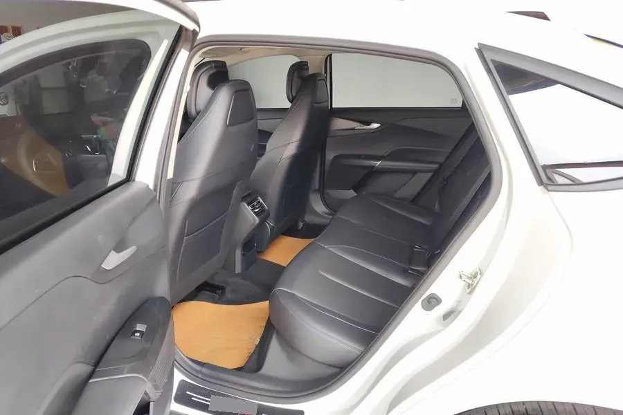 2023 ChangAn Lamore 1.5T 170HP L4 7DCT,autocango,china used car exporter,china ev exporter,chinese used car exporter,chinese used ev exporter