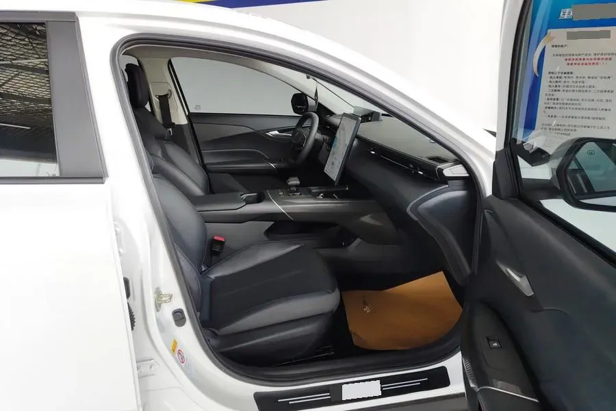 2023 ChangAn Lamore 1.5T 170HP L4 7DCT,autocango,china used car exporter,china ev exporter,chinese used car exporter,chinese used ev exporter