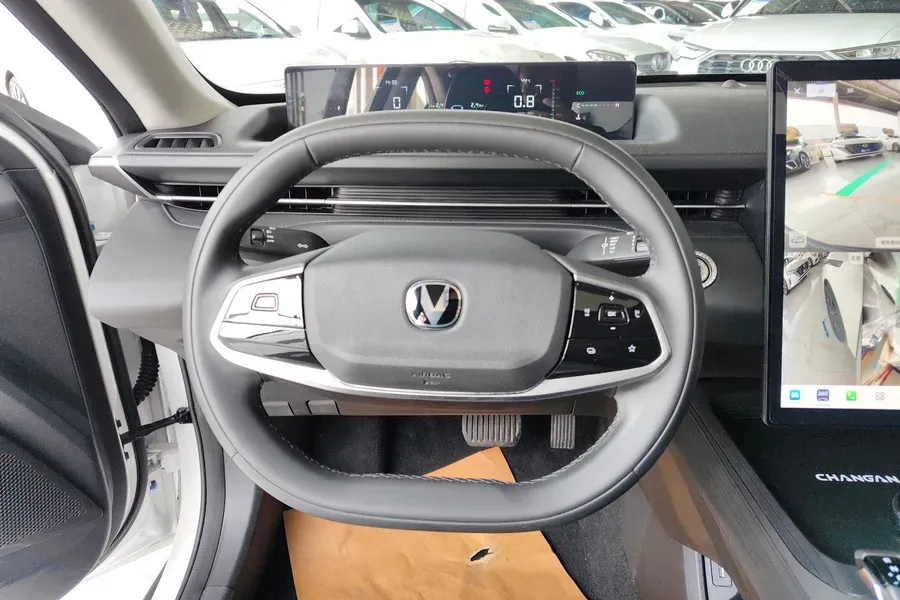 2023 ChangAn Lamore 1.5T 170HP L4 7DCT,autocango,china used car exporter,china ev exporter,chinese used car exporter,chinese used ev exporter