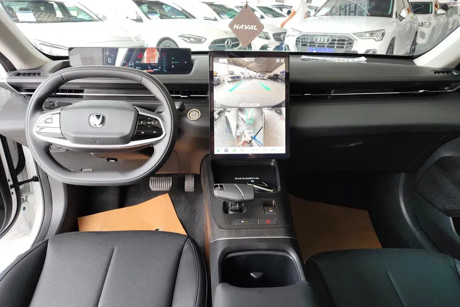 2023 ChangAn Lamore 1.5T 170HP L4 7DCT,autocango,china used car exporter,china ev exporter,chinese used car exporter,chinese used ev exporter