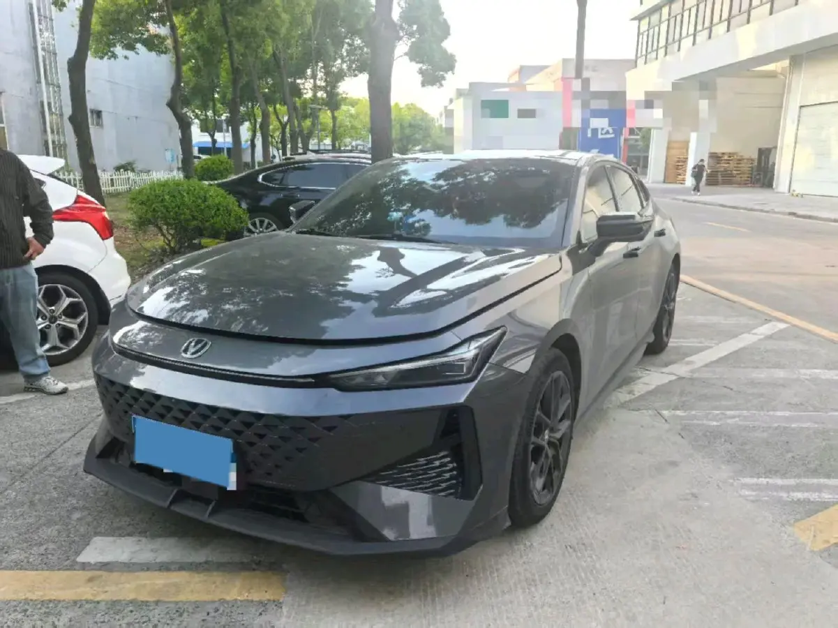 2023 ChangAn UNI-V 1.5T 188HP L4 7DCT