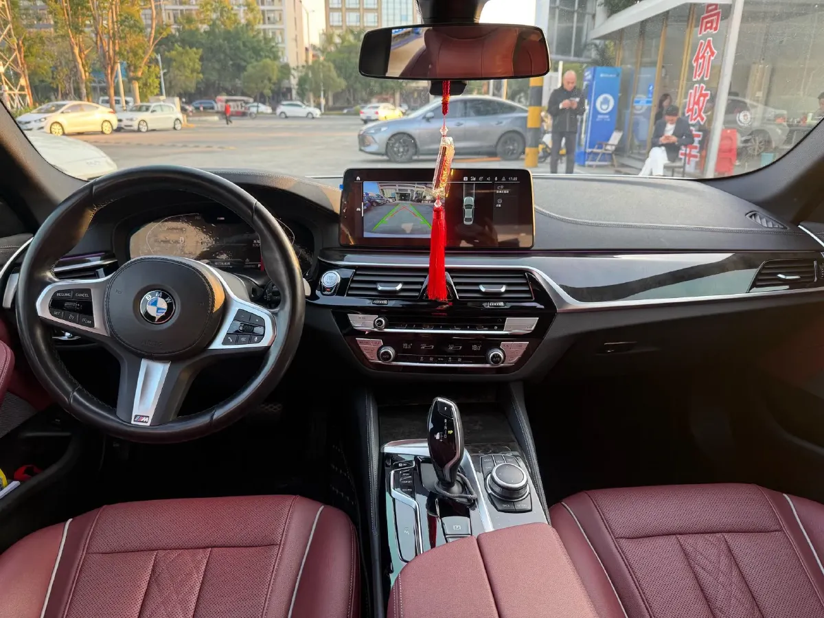 2022 BMW 5 Series 2.0T 184HP L4 8AT,autocango,china used car exporter,china ev exporter,chinese used car exporter,chinese used ev exporter