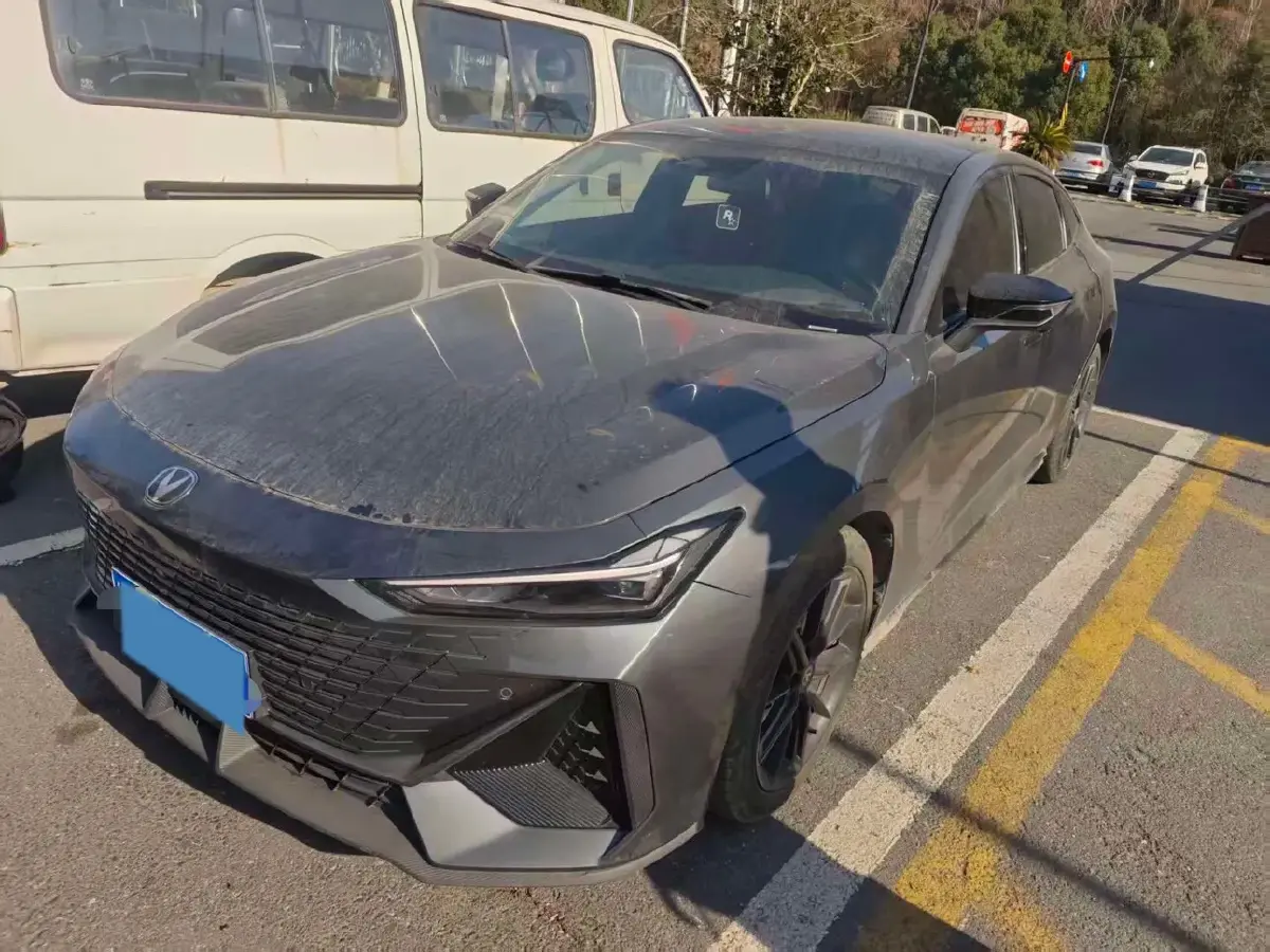 2023 ChangAn UNI-V 1.5T 188HP L4 7DCT