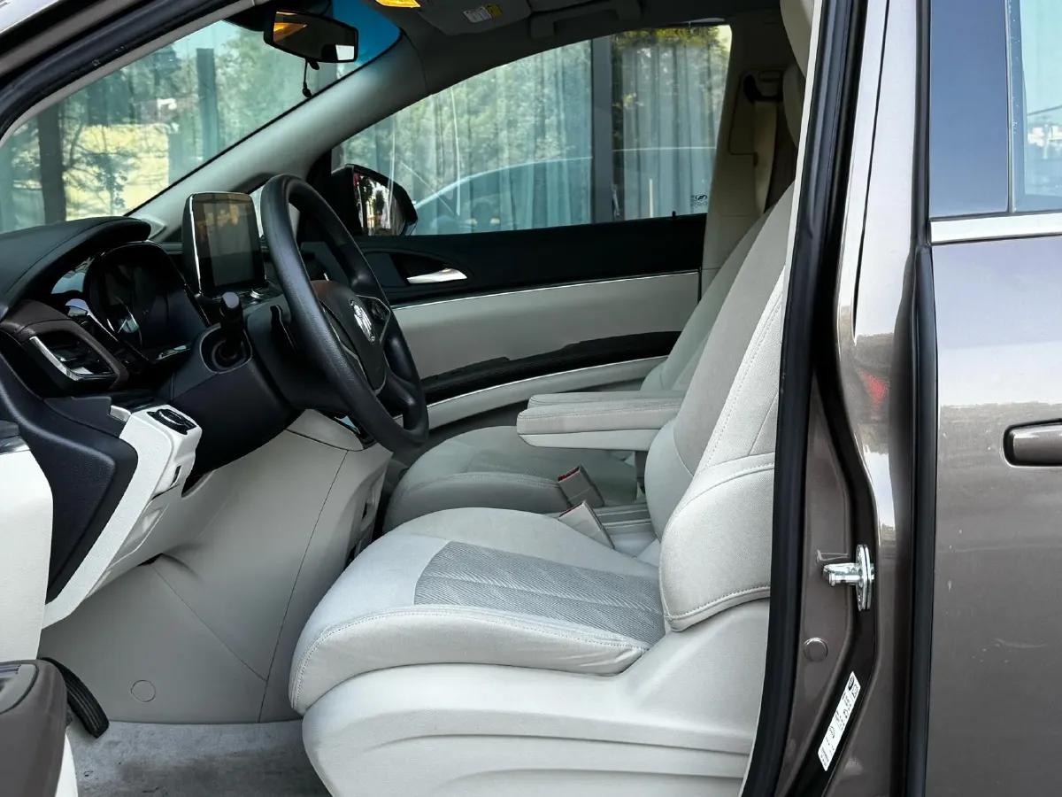 2022 Buick GL8 2.0T 237HP L4 9AT,autocango,china used car exporter,china ev exporter,chinese used car exporter,chinese used ev exporter