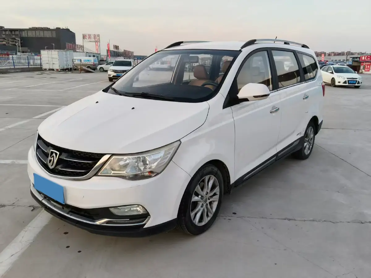 2016 BaoJun 730 1.5L 112HP L4 5MT