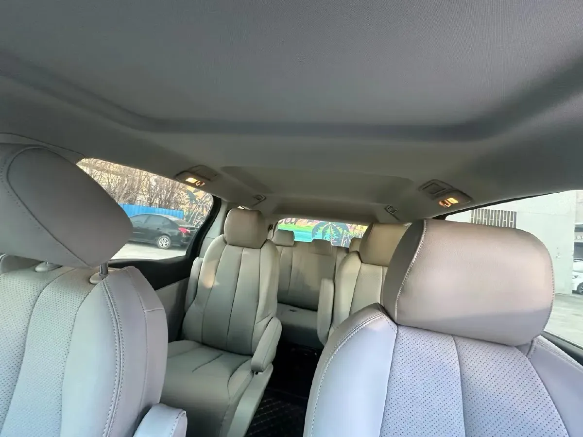 2021 Buick GL8 2.0T 237HP L4 9AT,autocango,china used car exporter,china ev exporter,chinese used car exporter,chinese used ev exporter