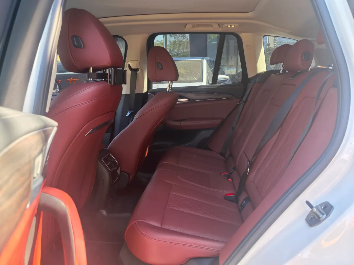 2022 BMW X3 2.0T 252HP L4 8AT,autocango,china used car exporter,china ev exporter,chinese used car exporter,chinese used ev exporter