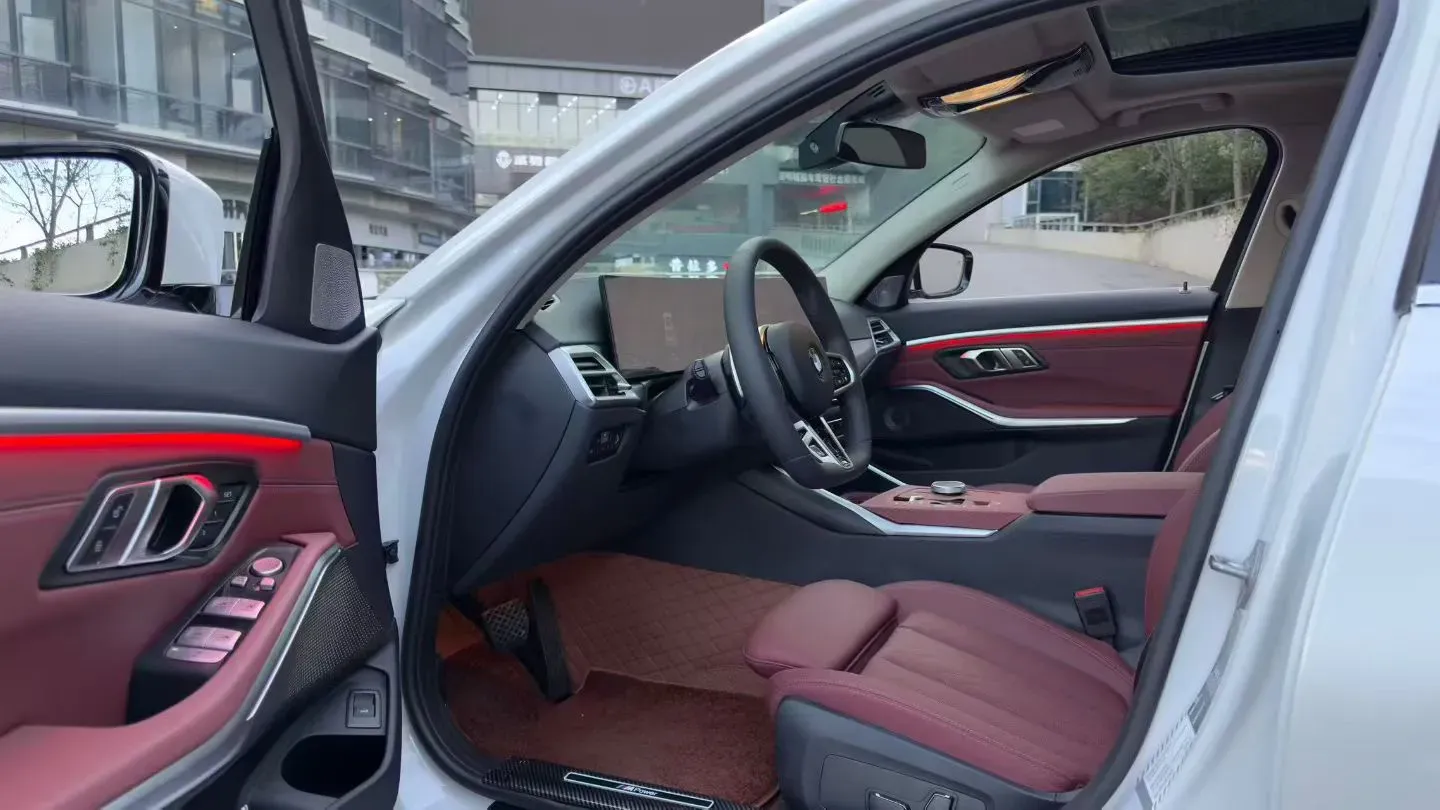 2025 BMW 3 Series 2.0T 184HP L4 8AT,autocango,china used car exporter,china ev exporter,chinese used car exporter,chinese used ev exporter