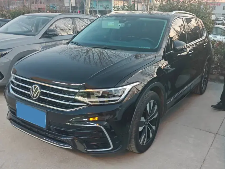 2023 Volkswagen Tiguan L 2.0T 186HP L4 7DCT