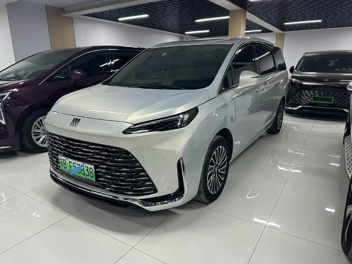 2025 Buick GL8 1.5T 180HP L4 2DHT PHEV