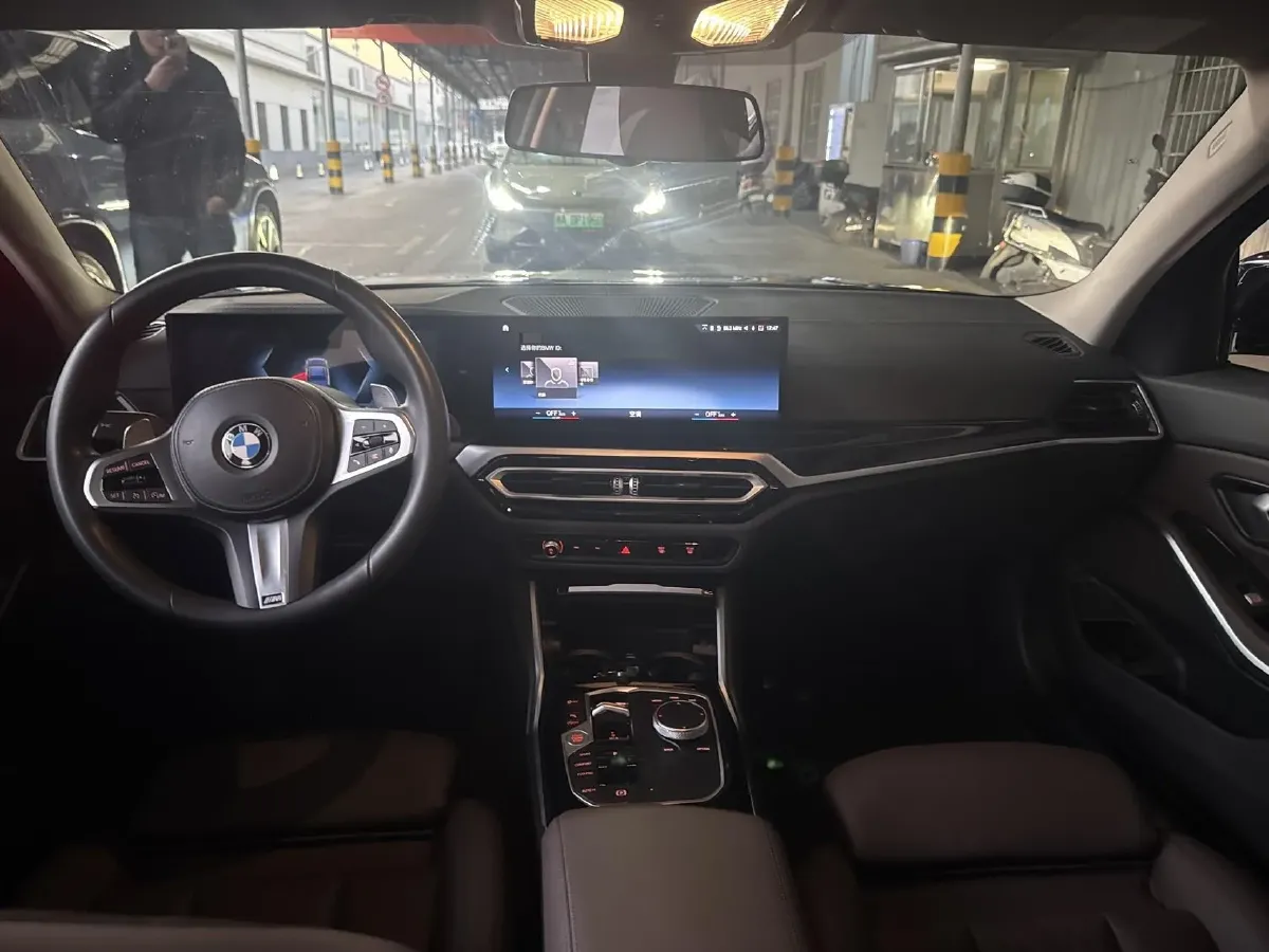 2023 BMW 3 Series 2.0T 156HP L4 8AT,autocango,china used car exporter,china ev exporter,chinese used car exporter,chinese used ev exporter