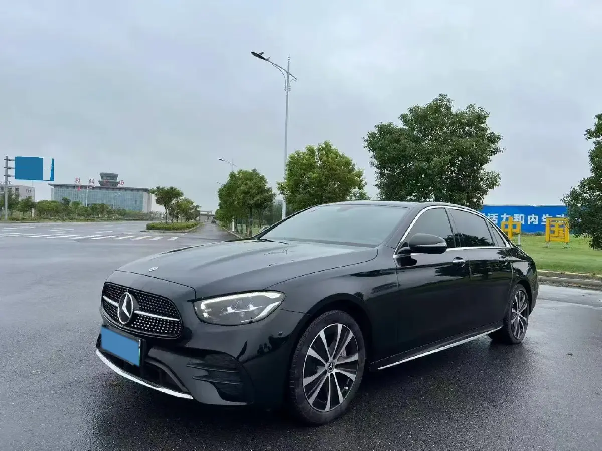 2022 Mercedes-Benz E Class 2.0T 211HP L4 9AT PHEV 25.4KWH