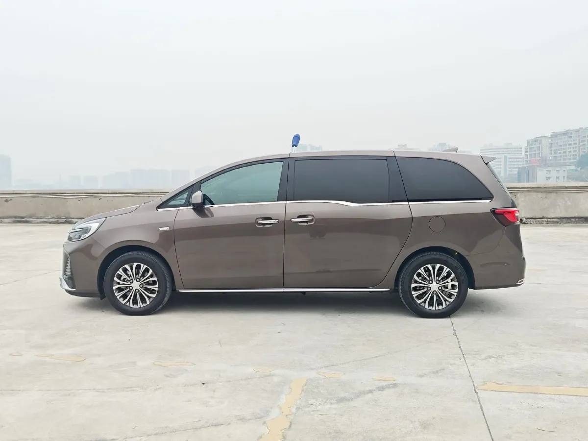 2023 Buick GL8 2.0T 237HP L4 9AT,autocango,china used car exporter,china ev exporter,chinese used car exporter,chinese used ev exporter