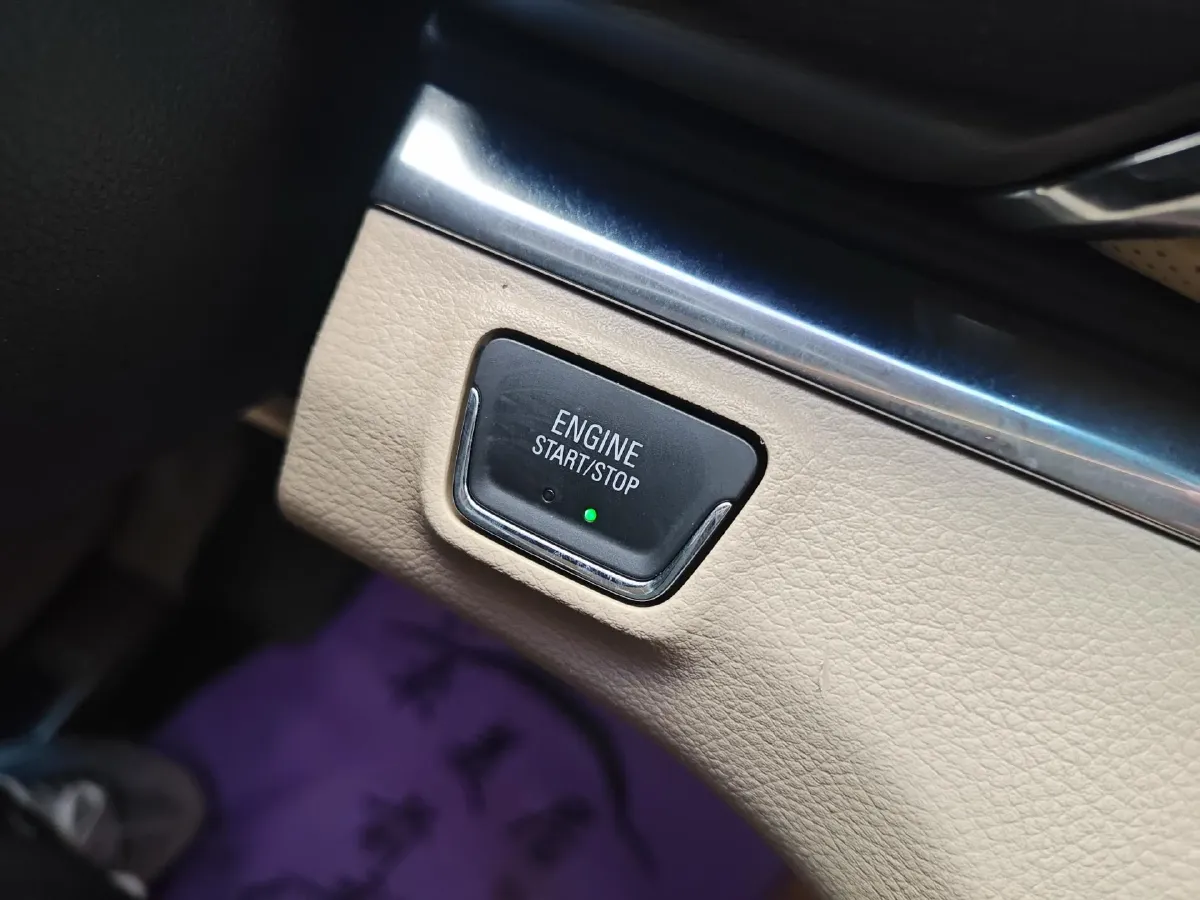 2023 Buick GL8 2.0T 237HP L4 9AT,autocango,china used car exporter,china ev exporter,chinese used car exporter,chinese used ev exporter