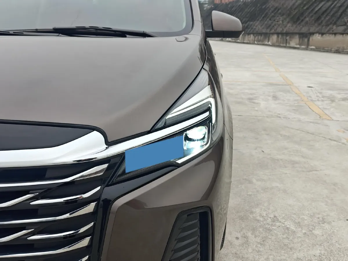 2023 Buick GL8 2.0T 237HP L4 9AT,autocango,china used car exporter,china ev exporter,chinese used car exporter,chinese used ev exporter