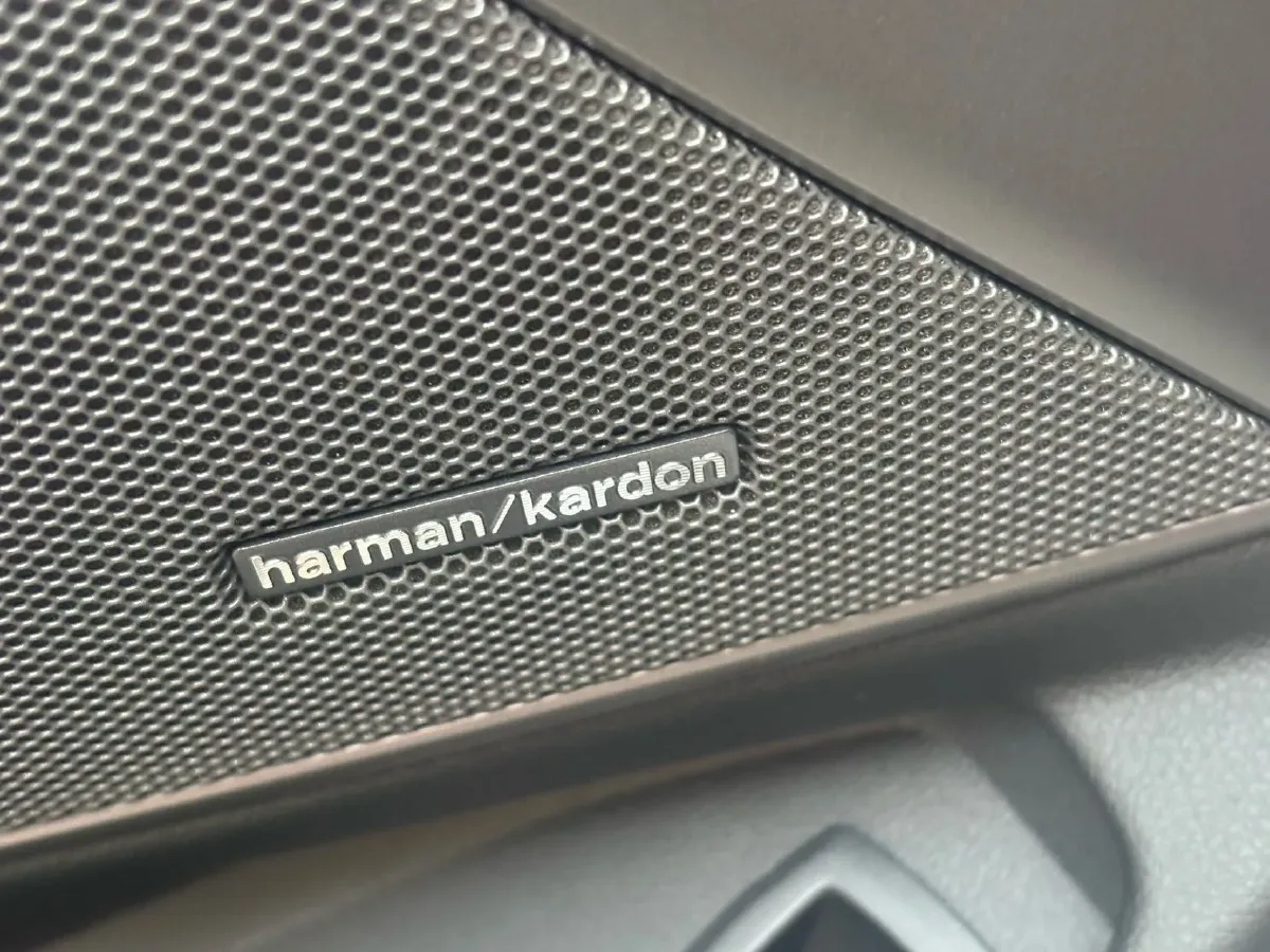 2024 BMW 3 Series 2.0T 184HP L4 8AT,autocango,china used car exporter,china ev exporter,chinese used car exporter,chinese used ev exporter