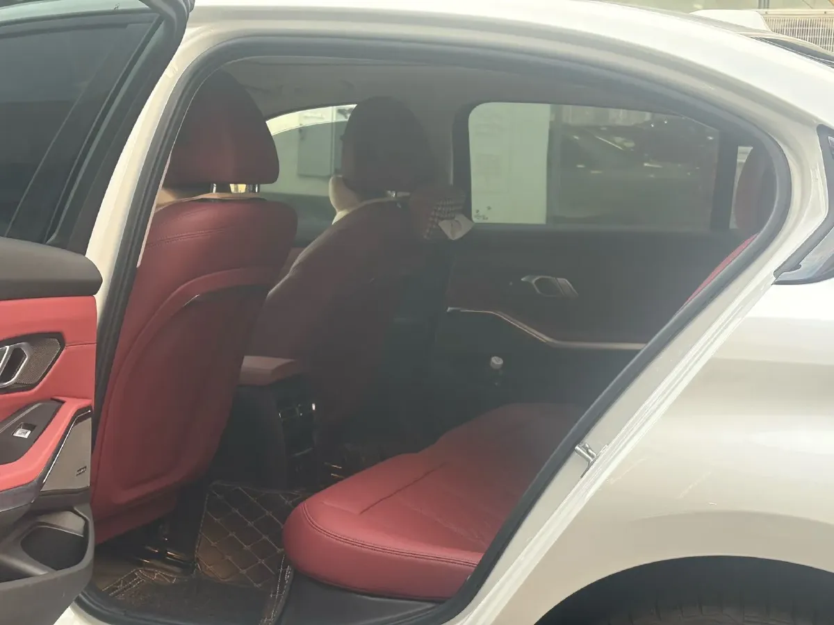 2024 BMW 3 Series 2.0T 184HP L4 8AT,autocango,china used car exporter,china ev exporter,chinese used car exporter,chinese used ev exporter