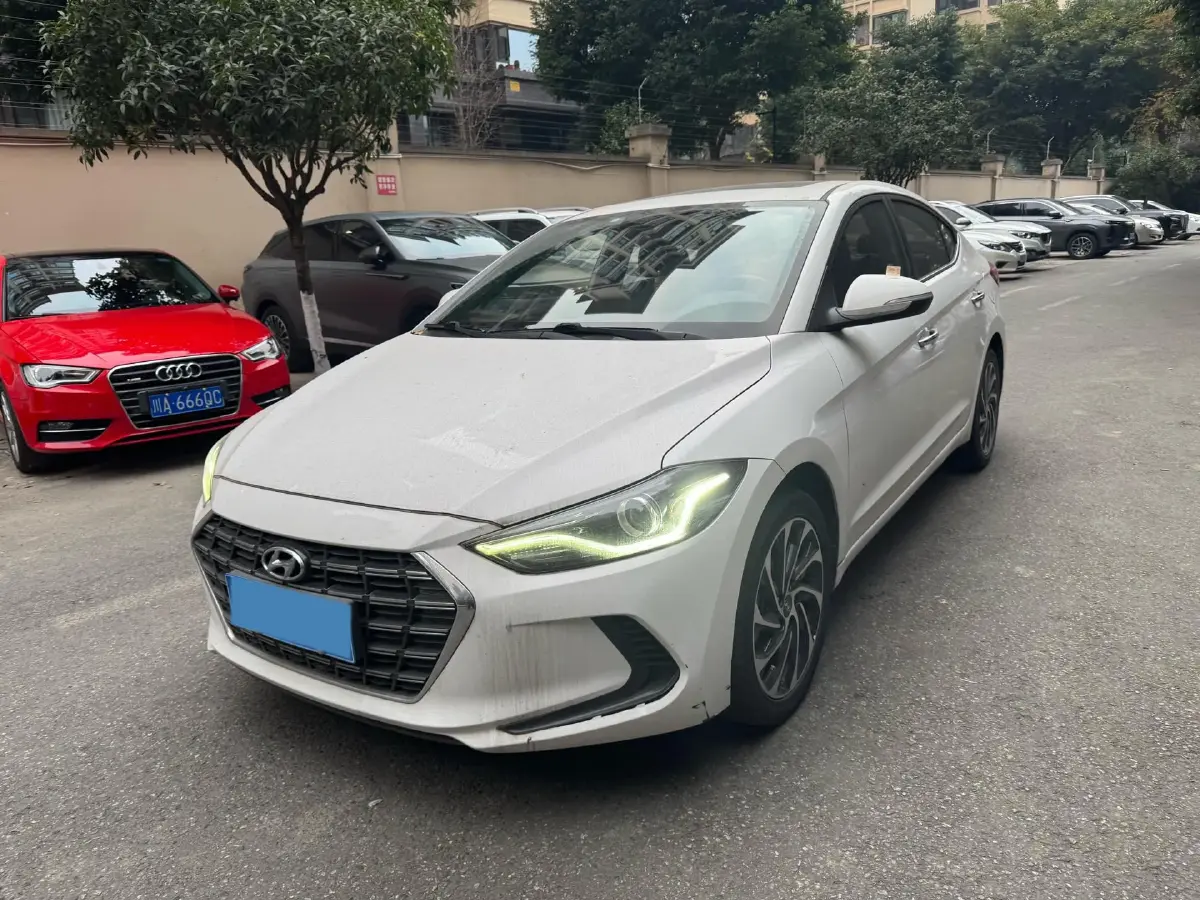 2020 Hyundai Elantra 1.4T 130HP L4 7DCT