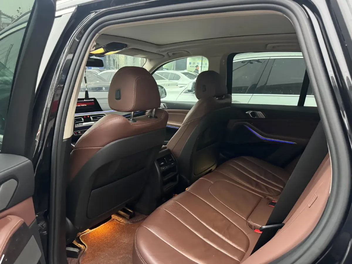 2020 BMW X5 3.0T 340HP L6 8AT,autocango,china used car exporter,china ev exporter,chinese used car exporter,chinese used ev exporter