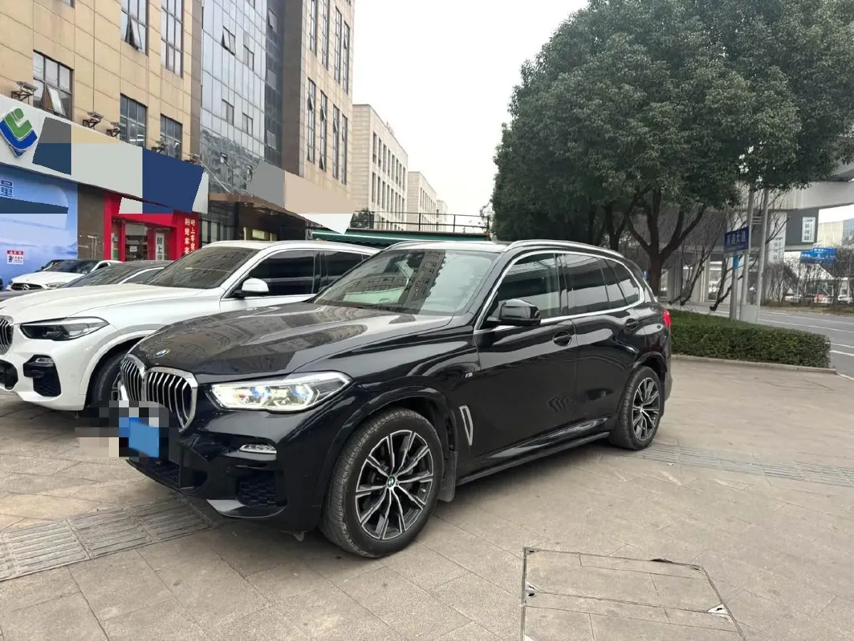 2020 BMW X5 3.0T 340HP L6 8AT,autocango,china used car exporter,china ev exporter,chinese used car exporter,chinese used ev exporter