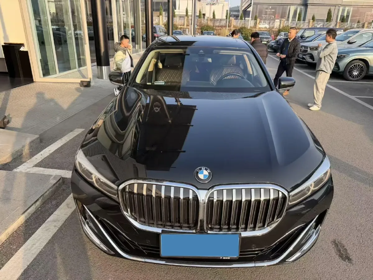2021 BMW 7 Series 3.0T 340HP L6 8AT,autocango,china used car exporter,china ev exporter,chinese used car exporter,chinese used ev exporter