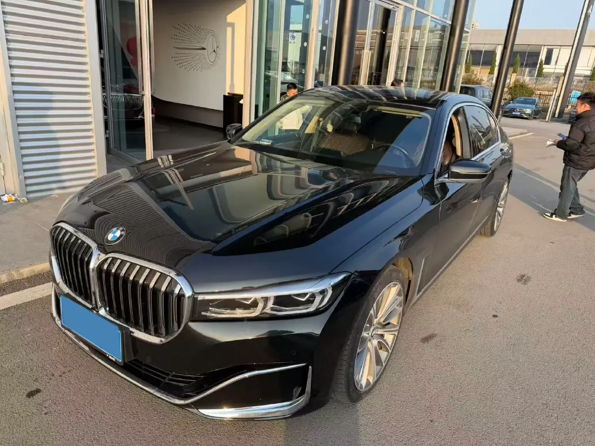 2021 BMW 7 Series 3.0T 340HP L6 8AT