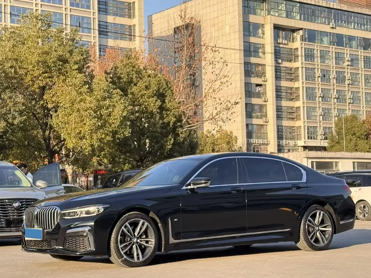 2019 BMW 7 Series 2.0T 265HP L4 8AT
