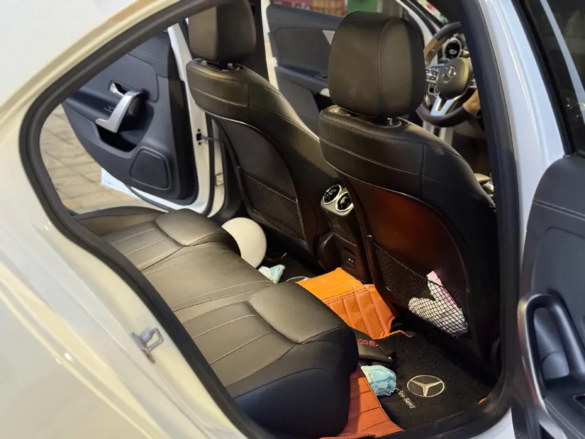 2021 Mercedes-Benz A Class 1.3T 136HP L4 7DCT,autocango,china used car exporter,china ev exporter,chinese used car exporter,chinese used ev exporter