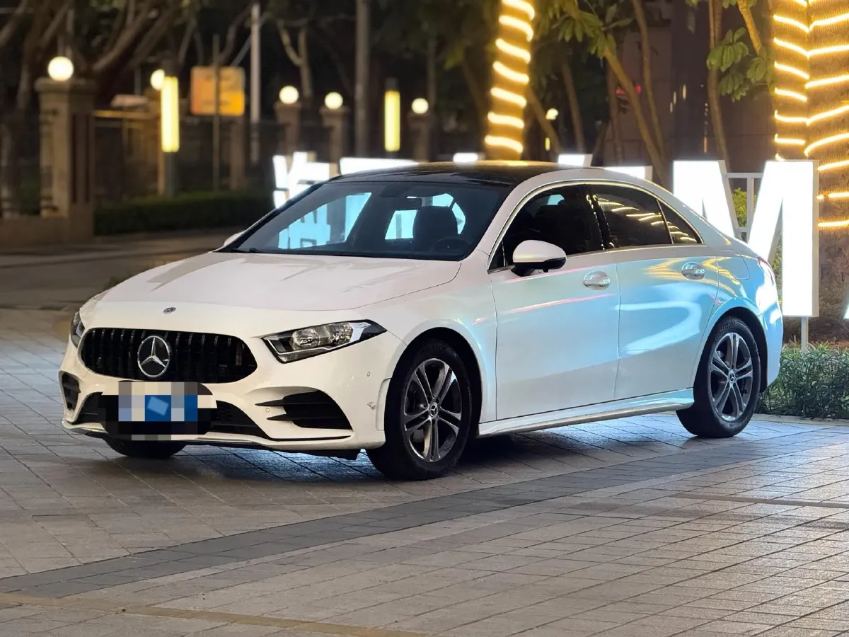 2021 Mercedes-Benz A Class 1.3T 136HP L4 7DCT,autocango,china used car exporter,china ev exporter,chinese used car exporter,chinese used ev exporter