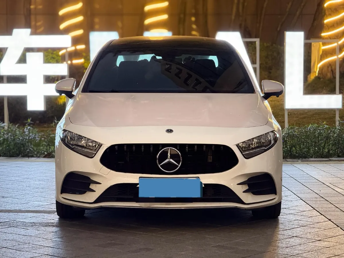 2021 Mercedes-Benz A Class 1.3T 136HP L4 7DCT,autocango,china used car exporter,china ev exporter,chinese used car exporter,chinese used ev exporter