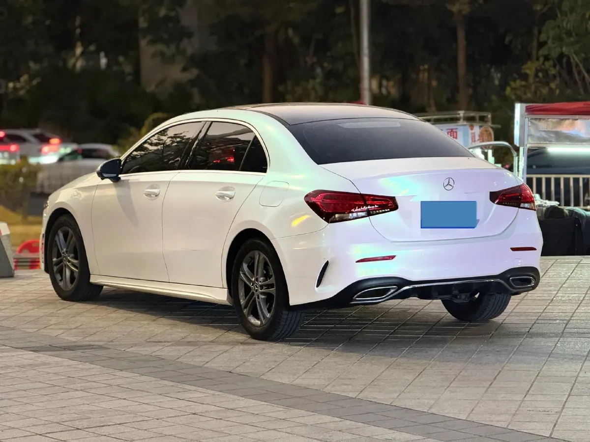 2021 Mercedes-Benz A Class 1.3T 136HP L4 7DCT,autocango,china used car exporter,china ev exporter,chinese used car exporter,chinese used ev exporter