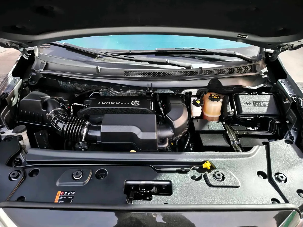 2023 Buick GL8 2.0T 237HP L4 9AT,autocango,china used car exporter,china ev exporter,chinese used car exporter,chinese used ev exporter