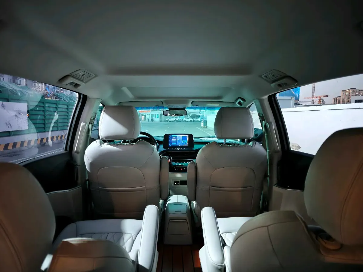 2023 Buick GL8 2.0T 237HP L4 9AT,autocango,china used car exporter,china ev exporter,chinese used car exporter,chinese used ev exporter