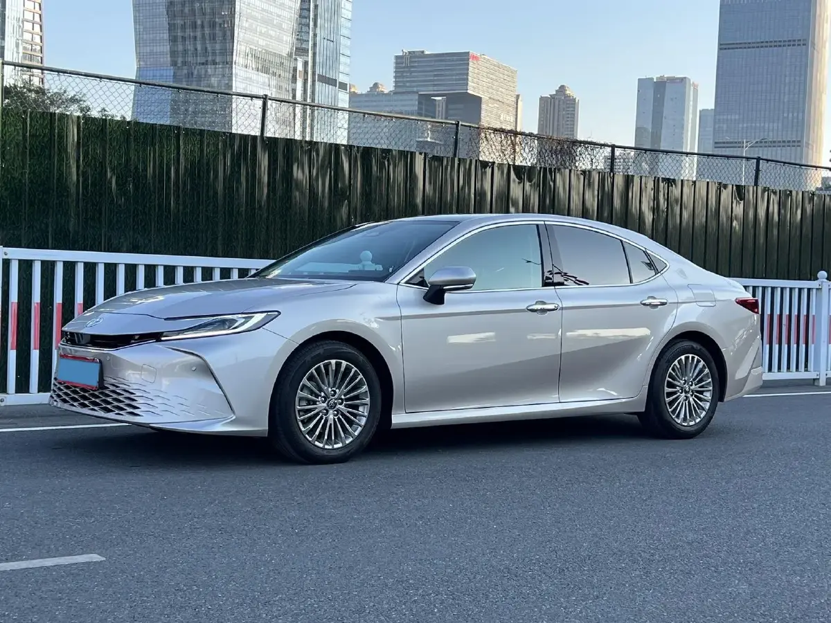 2024 Toyota Camry 2.0L 173HP L4 CVT