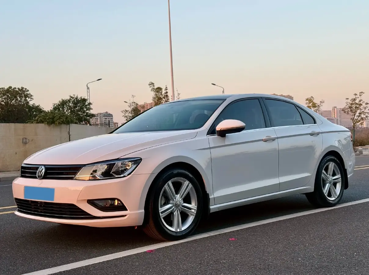 2018 Volkswagen Lamando 1.4T 150HP L4 7DCT