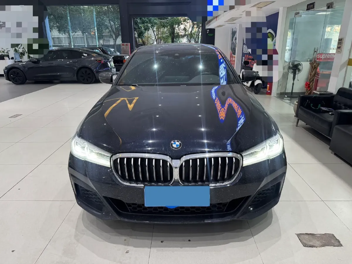 2022 BMW 5 Series 2.0T 184HP L4 8AT,autocango,china used car exporter,china ev exporter,chinese used car exporter,chinese used ev exporter
